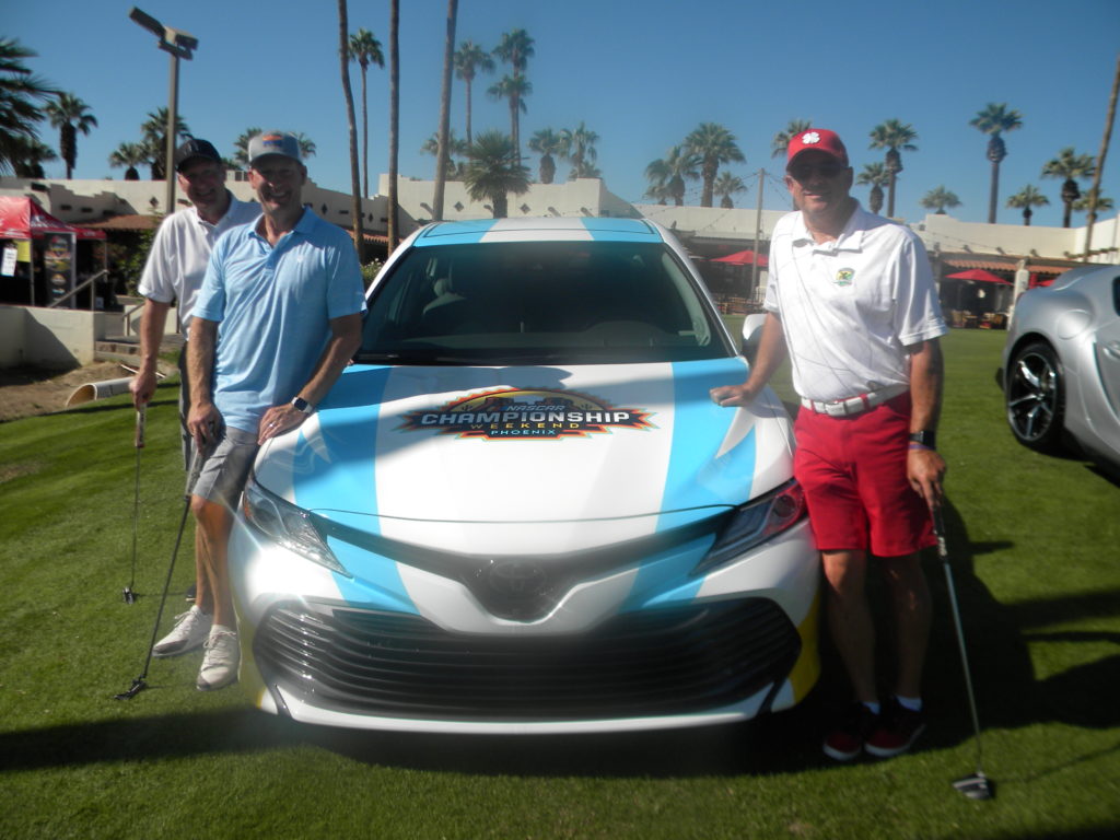 Phoenix Raceway - Golfers