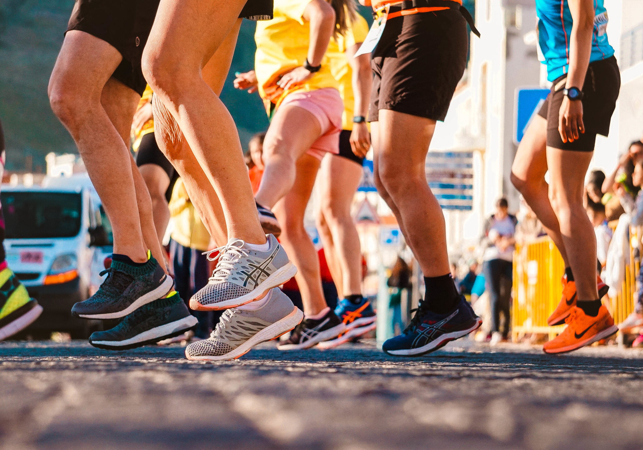 people-wearing-running-shoes-2526878 people-wearing-running-shoes-2526878